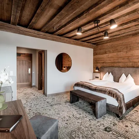 Hotel Karwendelhof 4*